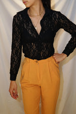 Superbe blouse en dentelle faite au Canada Mega Collection taille XS-S