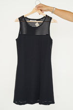 Robe courte 90s Studio noir lignée taille S-M