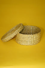 Petit panier en osier avec couvercle