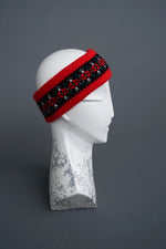 Cache oreille rouge et noir