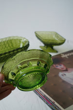 Petit bol vintage en verre dépression vert très cute