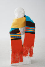 Foulard tricoté fait main orange bleu jaune
