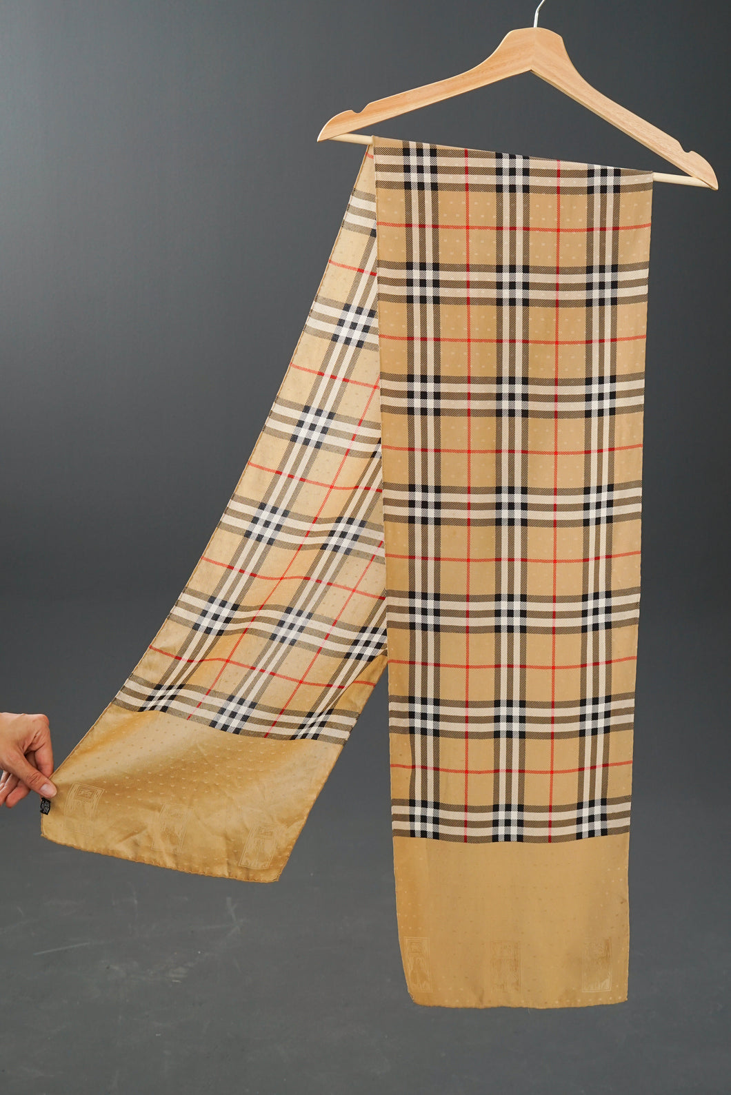 Foulard rectangle en soie vintage Burberry's silk scarf