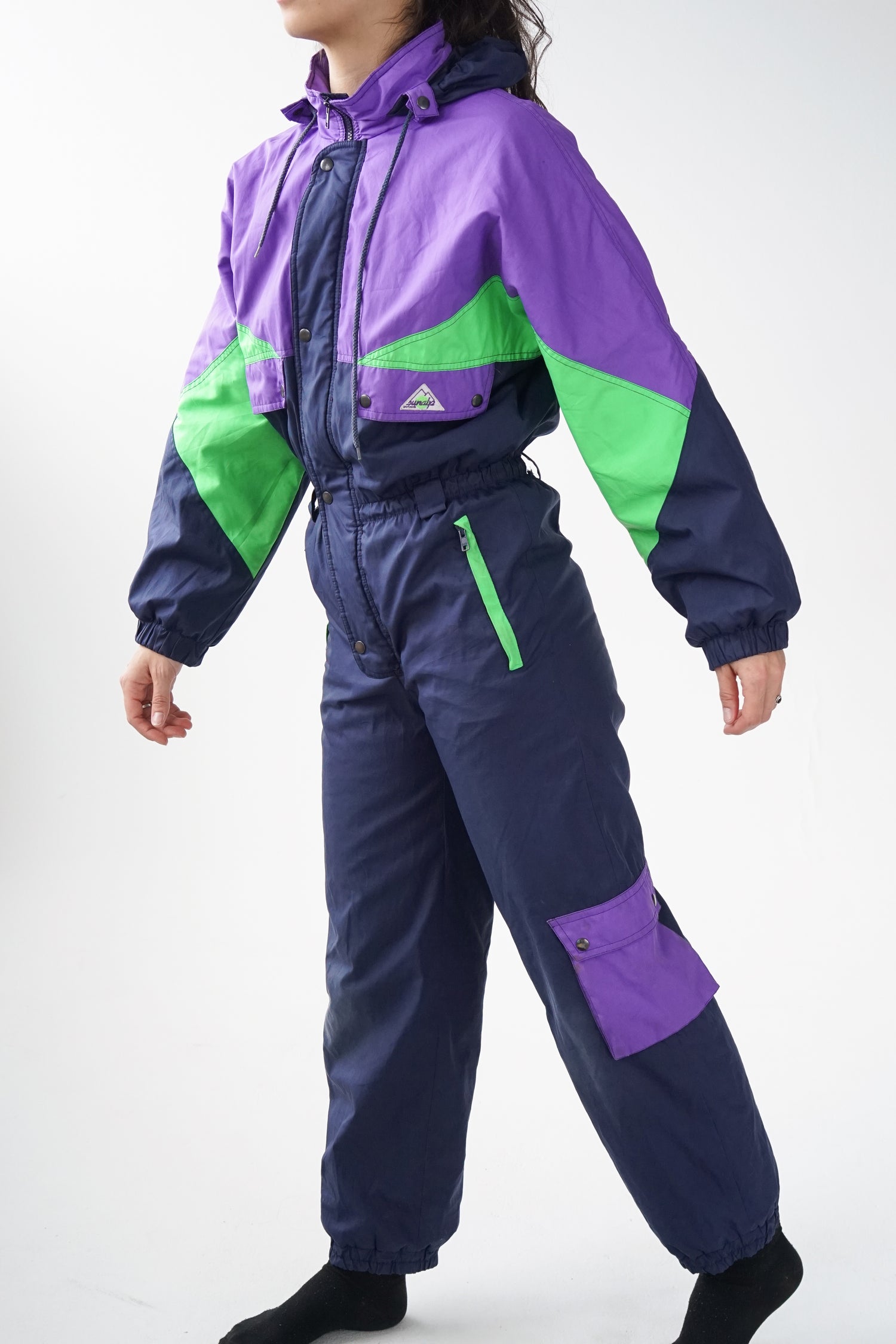 One piece retro Sun Alps ski suit, snow suit mauve et vert fluo pour enfant taille 16 ans (XS femme) usé*