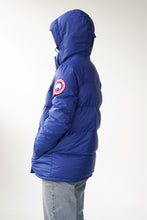 Load image into Gallery viewer, Canada Goose Approach down parka jacket in blue size S
