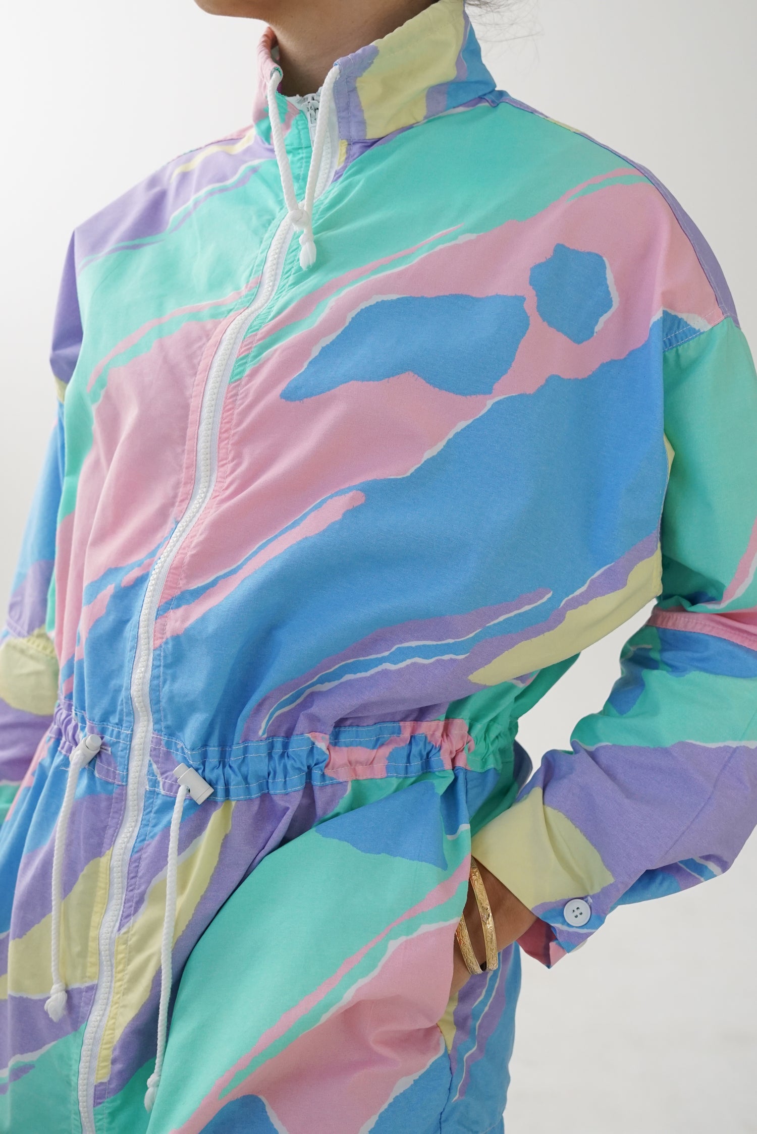 Veste de sport en nylon rétro 80s couleurs pastel pour femme taille S-M