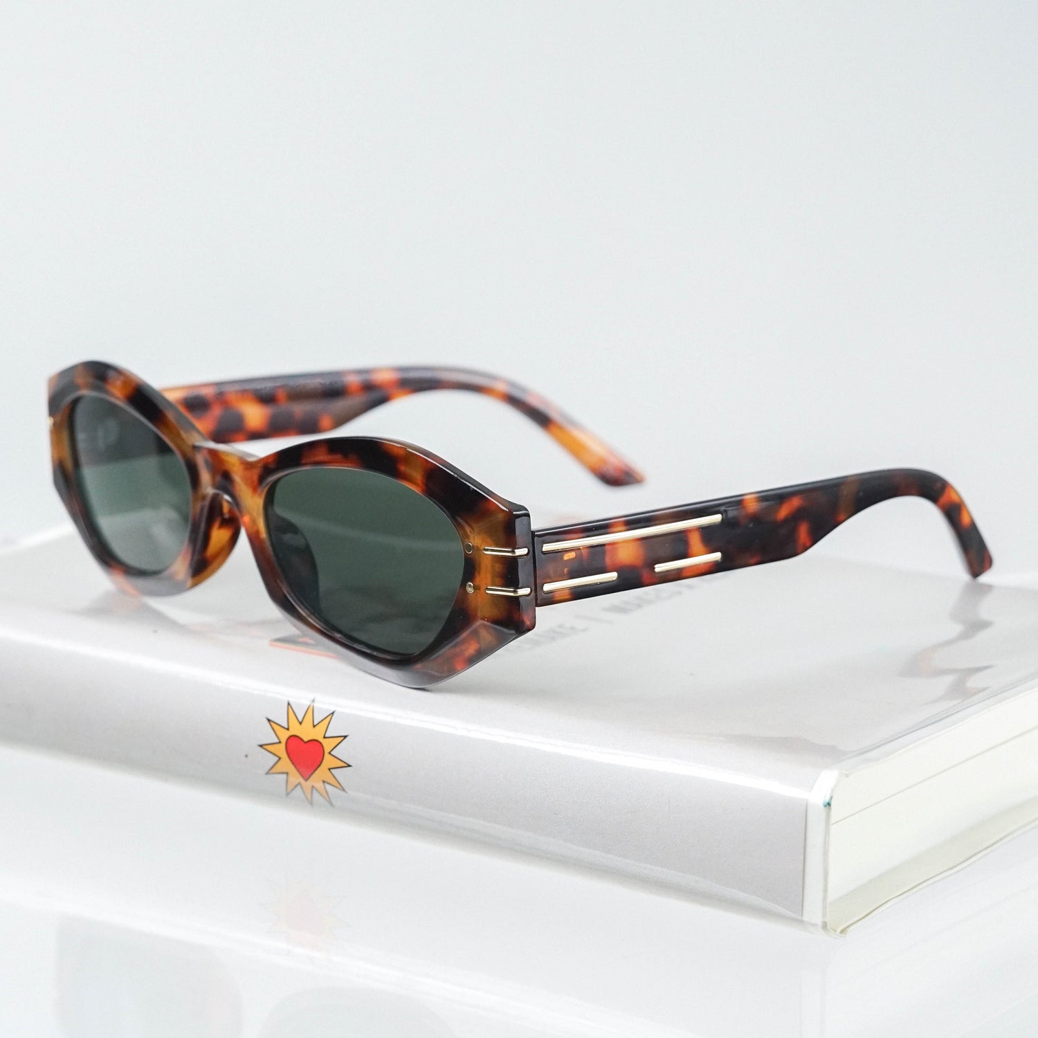 Sample 6772 - Recycled plastic sunglasses