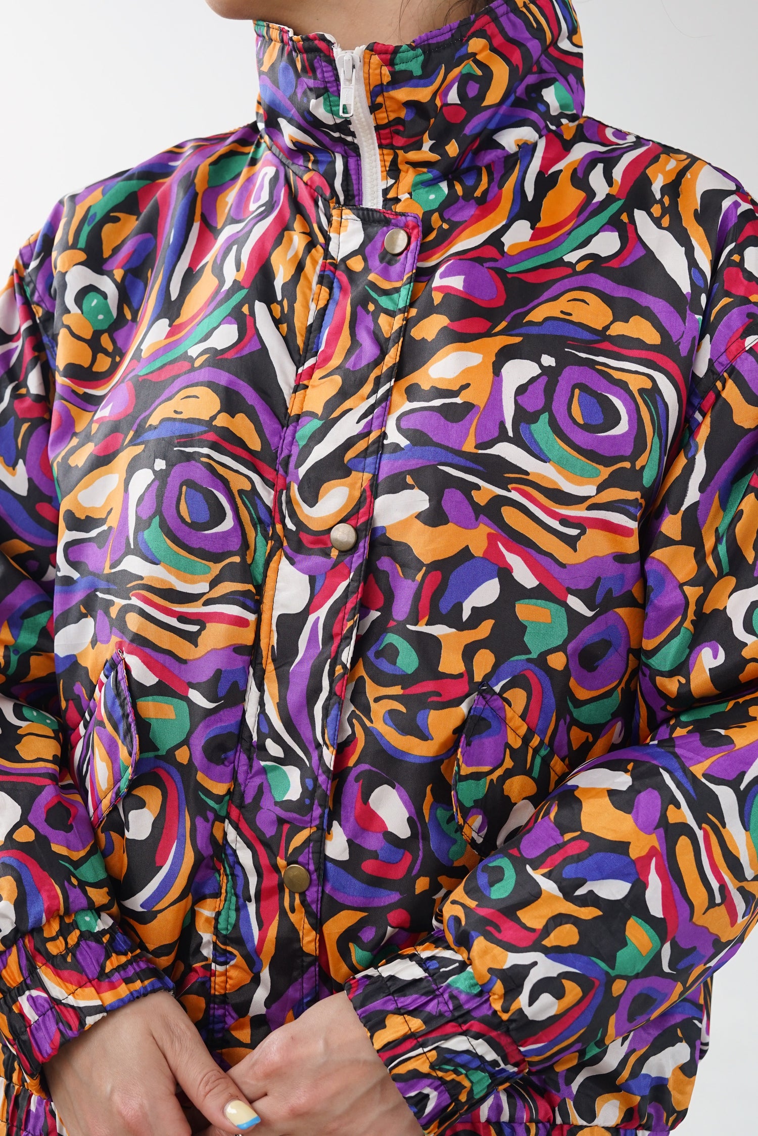 Retro 80s jacket with funky pattern, après ski fit pour femme taille M