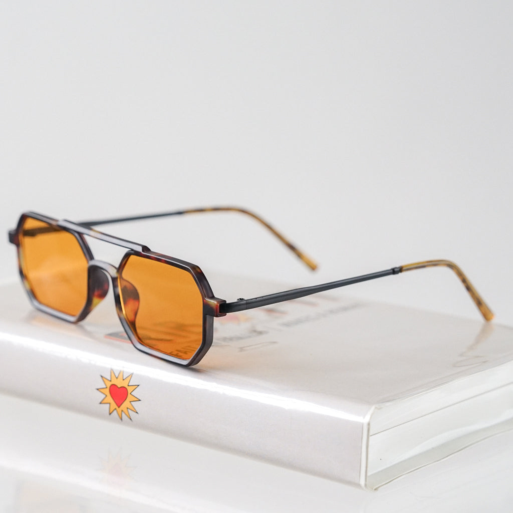 Ribotti Remake Alien Mars unisex sunglasses - futuristic 90s-inspired style, thin aviator tortoiseshell frame, orange tinted lenses 