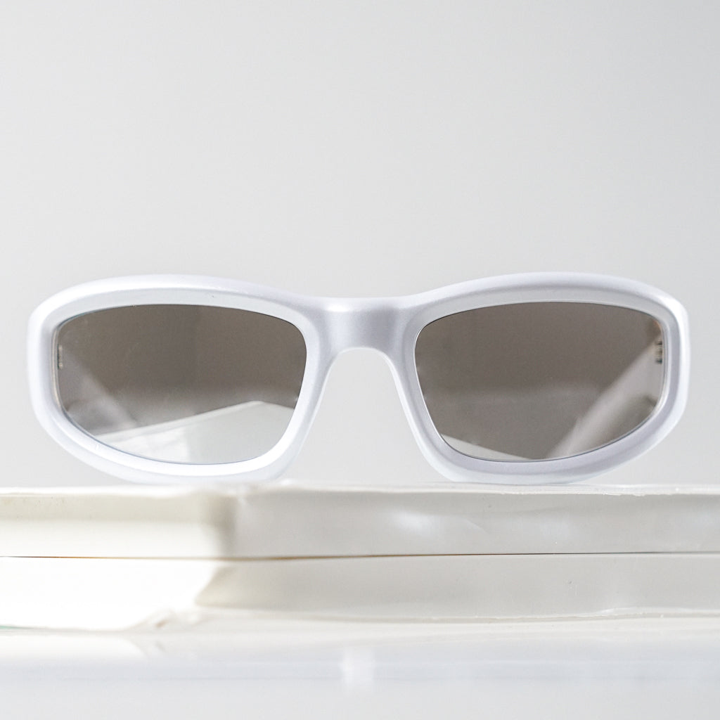 Ribotti Remake Men in Dark unisex sunglasses - grey rectangular oval frame, grey tinted mirror lenses, retro-futuristic minimalist 2000s style