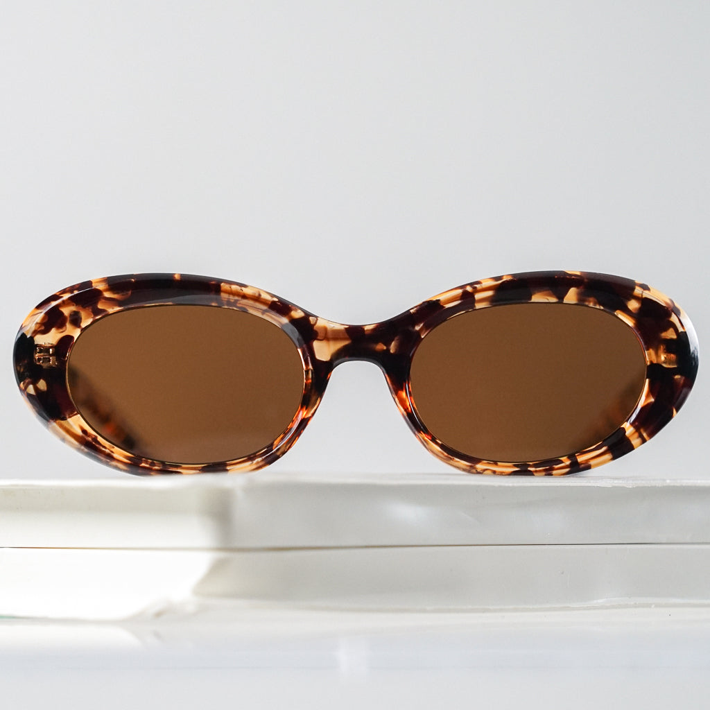 Ribotti Remake Princess Diaries unisex sunglasses - retro 90s style, oval cat-eye tortoiseshell frame, brown tinted lenses 