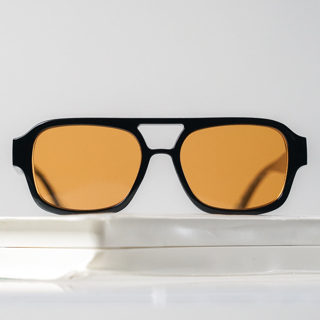 Ribotti Remake Pulp Jules unisex sunglasses - retro 90s style, aviator black frame, orange tinted lenses 