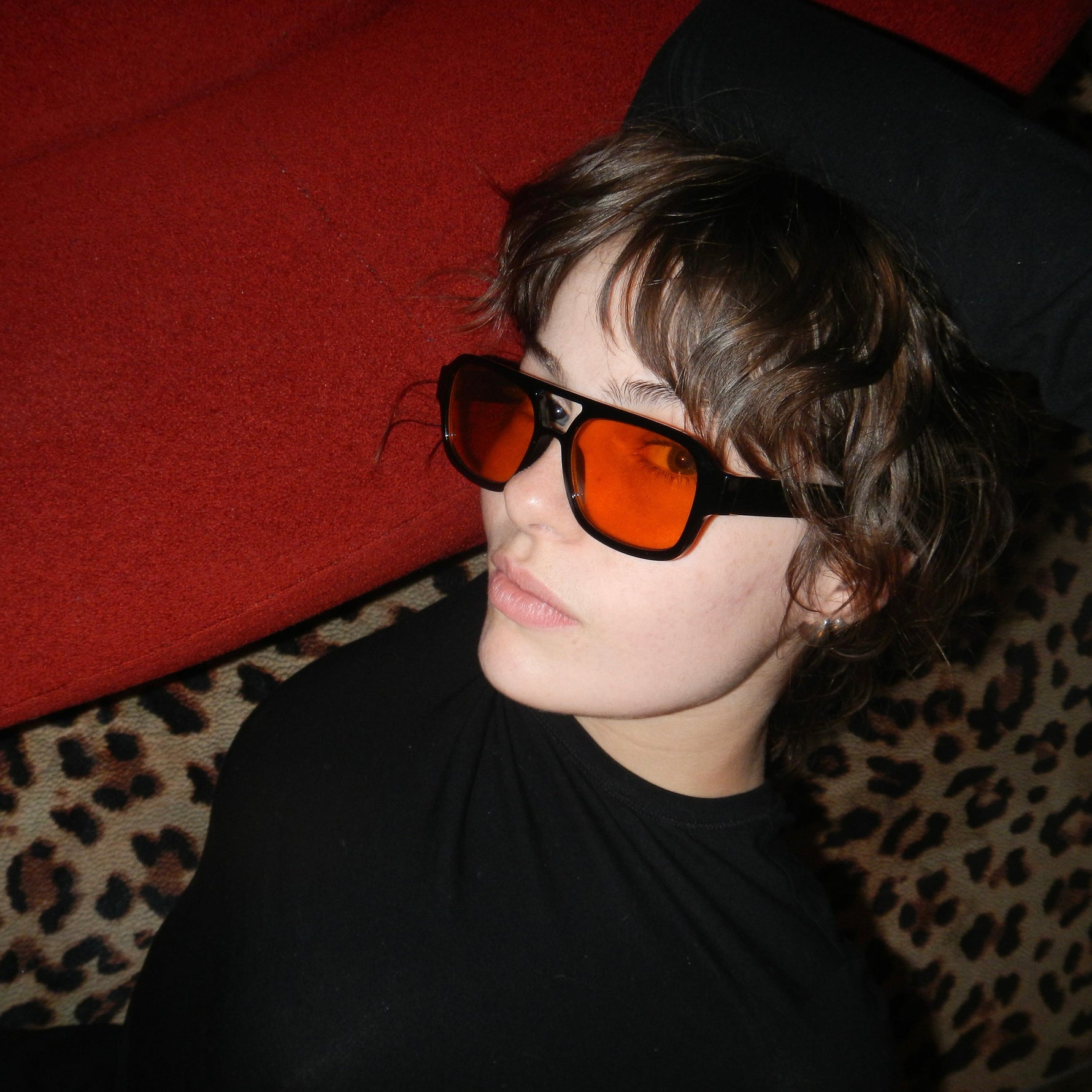 Ribotti Remake Pulp Jules unisex sunglasses - retro 90s style, aviator black frame, orange tinted lenses 