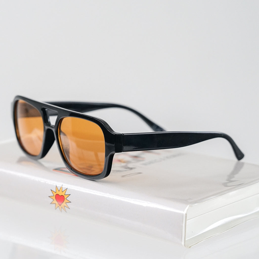 Ribotti Remake Pulp Jules unisex sunglasses - retro 90s style, aviator black frame, orange tinted lenses 