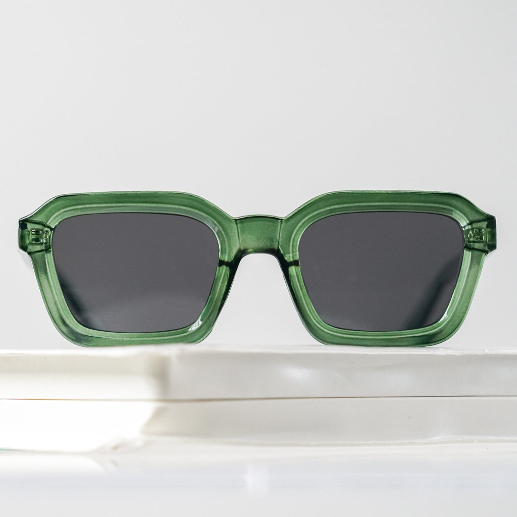 Ribotti Remake Road Trip Thelma unisex sunglasses - vintage 90s style, green square frame, grey tinted lenses 