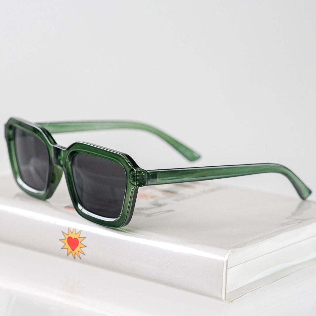 Ribotti Remake Road Trip Thelma unisex sunglasses - vintage 90s style, green square frame, grey tinted lenses 