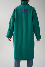 Load image into Gallery viewer, Vintage long jacket in green M-L
