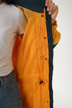 Charger l&#39;image dans la galerie, Manteau léger hardshell Columbia jaune pour femme taille S
