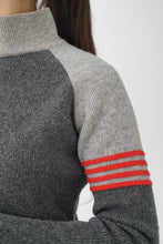Charger l&#39;image dans la galerie, Col roulé de sport en laine vierge vintage Nike Lab ACG (All Condition Gear) pour femme taille S-M (L enfant)
