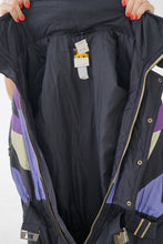 Charger l&#39;image dans la galerie, One piece vintage Descente ski suit snow suit noir avec accents mauve, vert et bleu pour homme taille M
