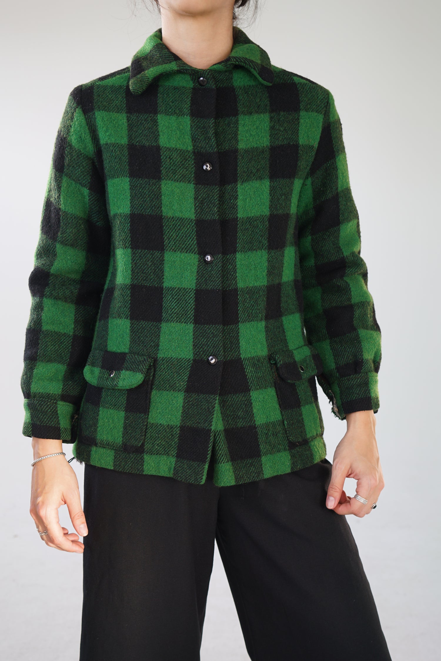 Manteau de laine avec fausse fourrure taille XS