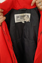 Charger l&#39;image dans la galerie, Vintage one piece Fera ski suit, snow suit rouge avec faux et broderie taille 8
