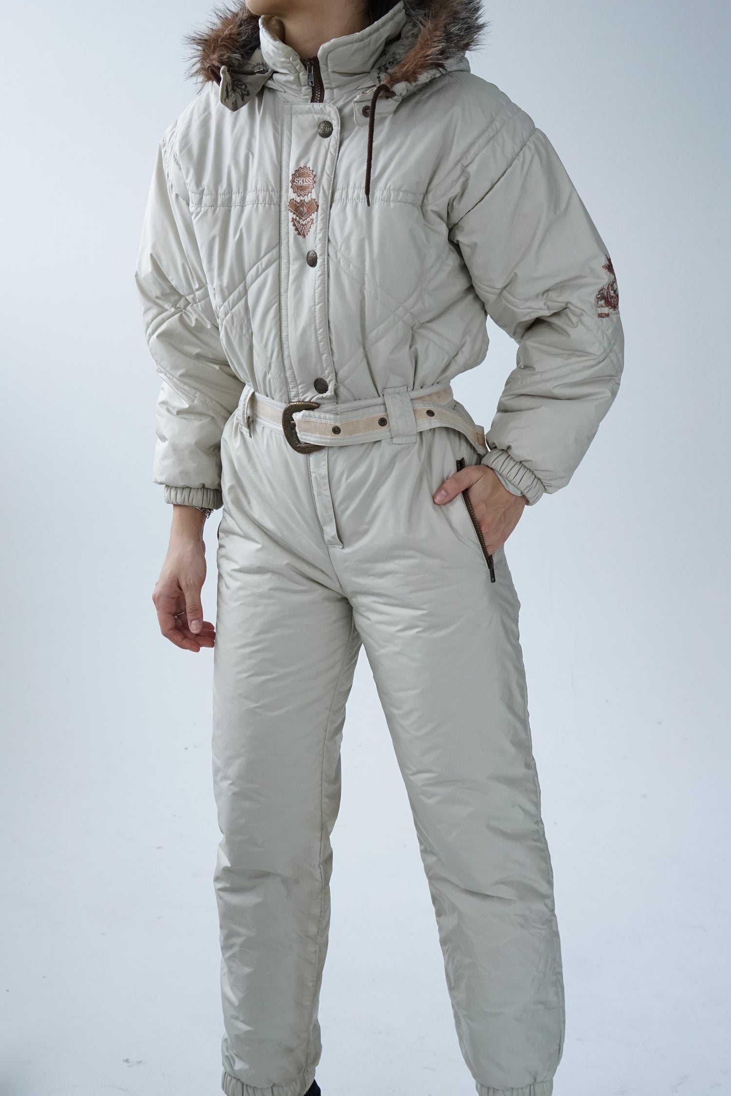 One piece vintage Made in France ski suit, snow suit beige puffy pour femme taille 40 (S)