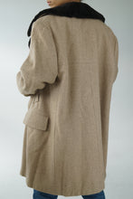 Charger l&#39;image dans la galerie, Manteau long vintage de laine Croydon taille 42
