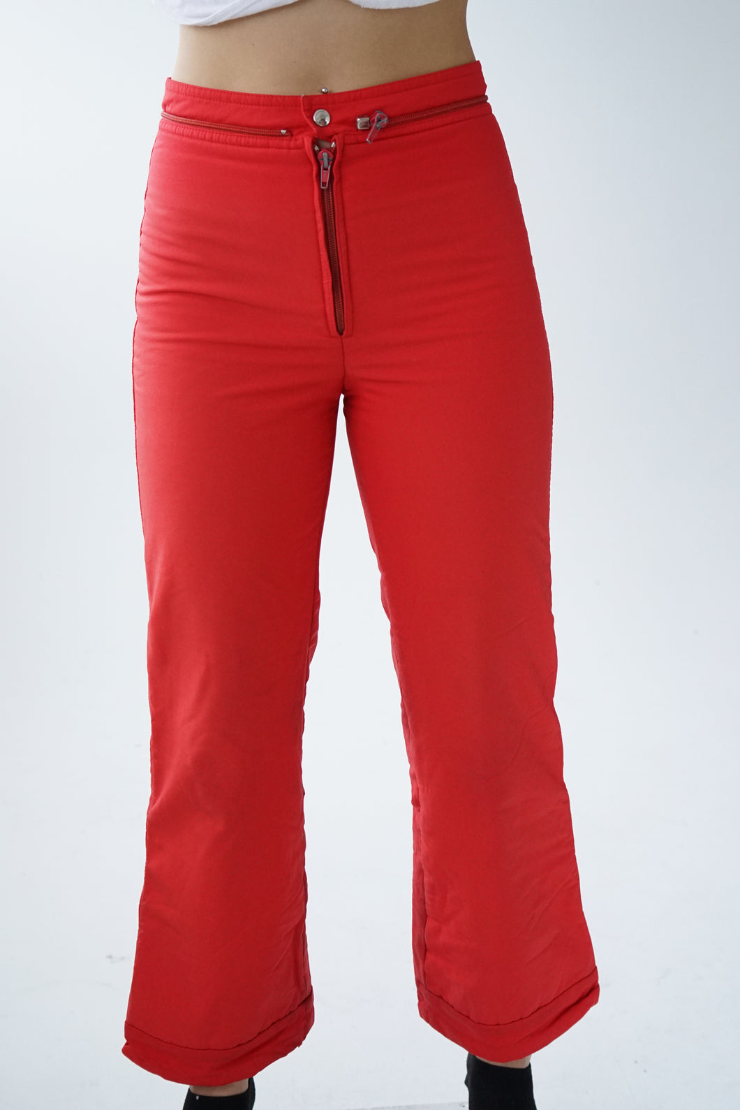 Pantalon de neige mince en nylon vintage 60s rouge pour femme taille XS