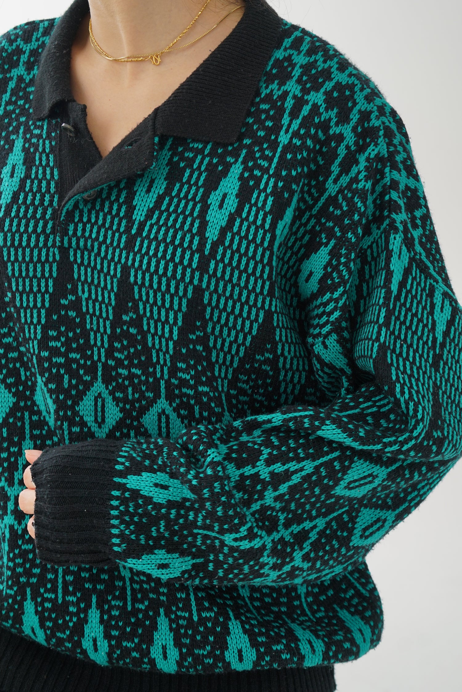 Cute vintage Sears sweater made in Canada black and turquoise for men size XL