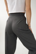 Load image into Gallery viewer, Pantalon classique gris Club Sanjak pour femme taille 10 (S)
