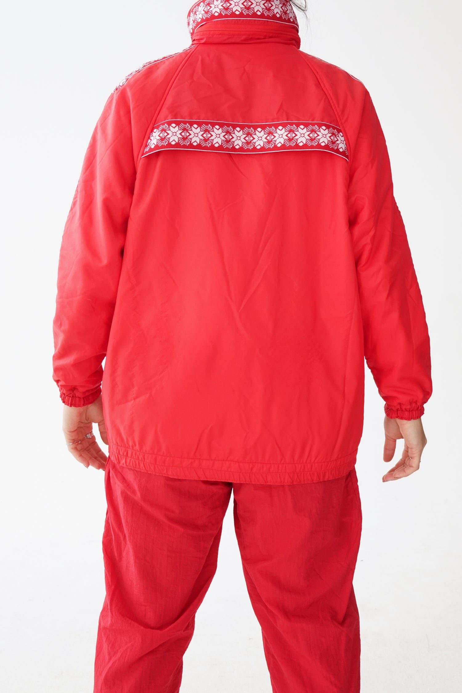 Combinaison de sport légère deux pièces faite à la main, track suit vintage rouge avec flocons pour homme taille M
