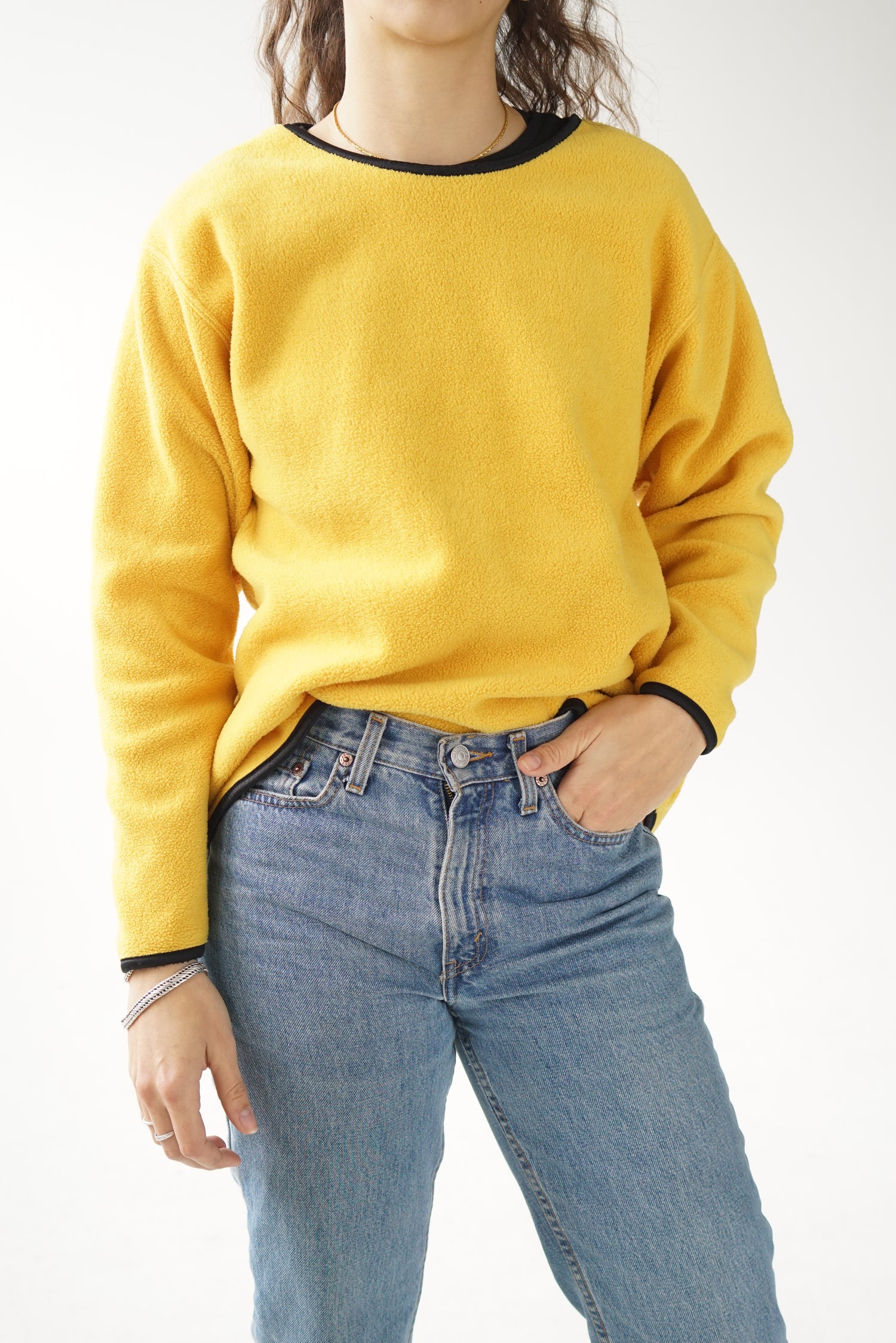 Yellow crewneck fleece M