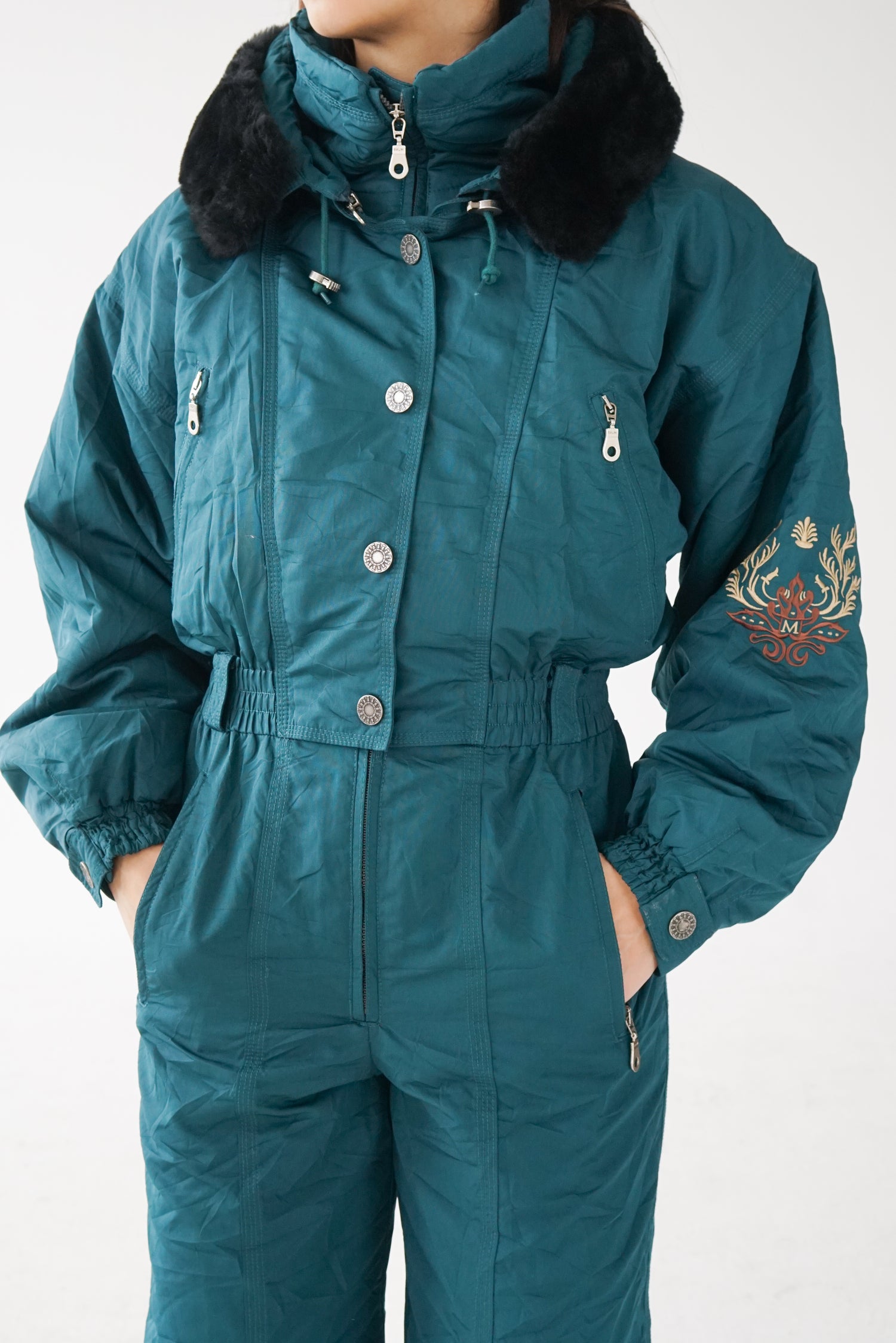 One piece Metropolis ski suit, snow suit vert forêt avec capuche pour femme taille 8 (S)