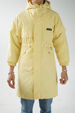 Charger l&#39;image dans la galerie, Vintage yellow light jacket | Manteau léger vintage jaune canari
