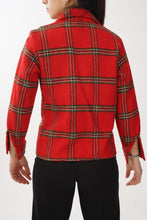 Charger l&#39;image dans la galerie, Veste vintage en laine Fait au Canada tartan rouge et vert pour femme taille S
