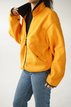Load image into Gallery viewer, Mobius yellow fleece for men M-L
