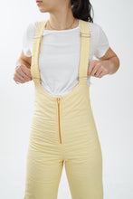 Load image into Gallery viewer, Pantalon de neige salopette vintage jaune pâle pour femme taille XS-S
