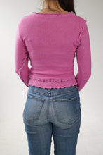 Load image into Gallery viewer, Anne Elisabeth haut laine tricot col en v rose T.2 (XS-S)
