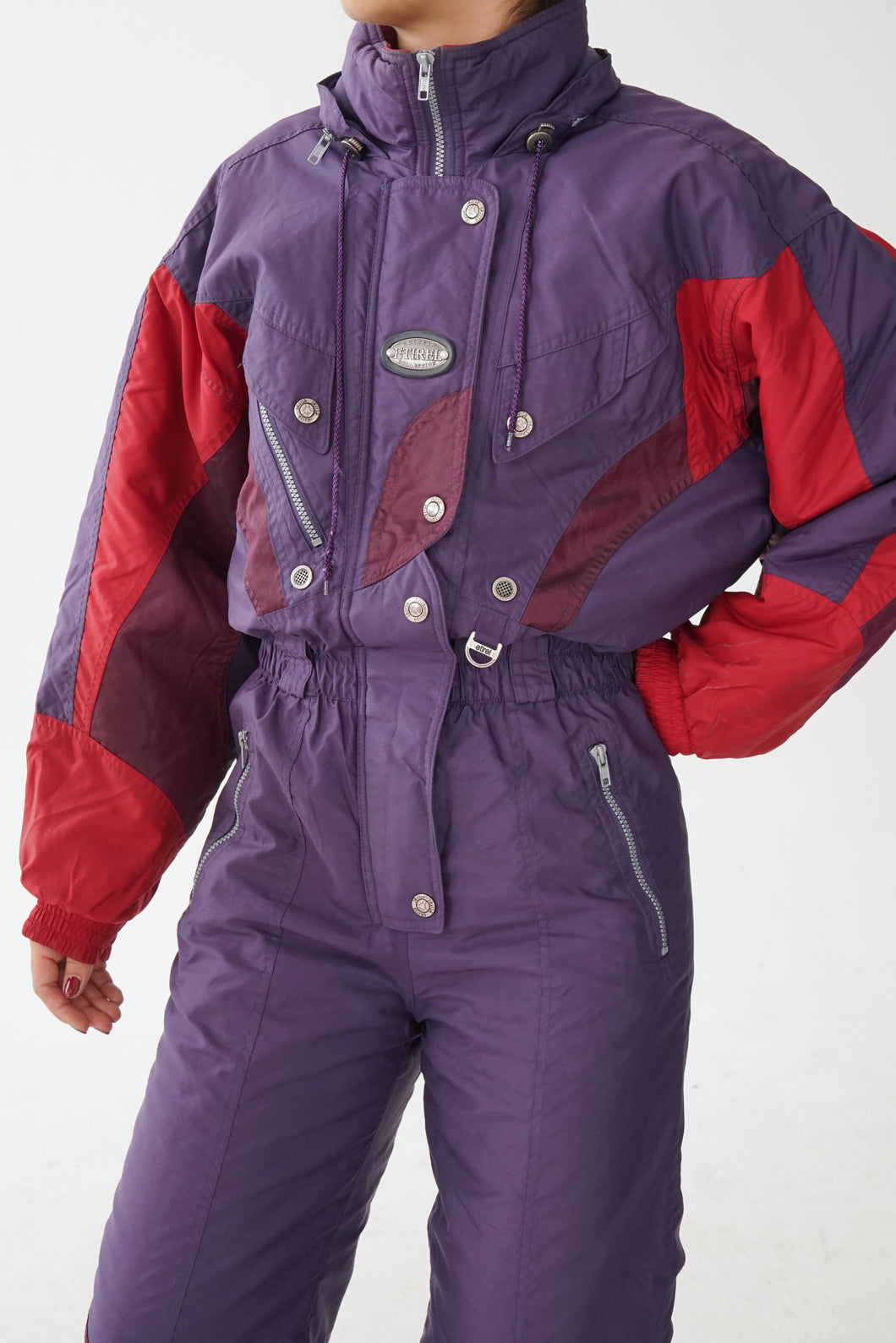 One piece Etirel ski suit, snow suit mauve à accent rouge pour femme taille 10 (S)