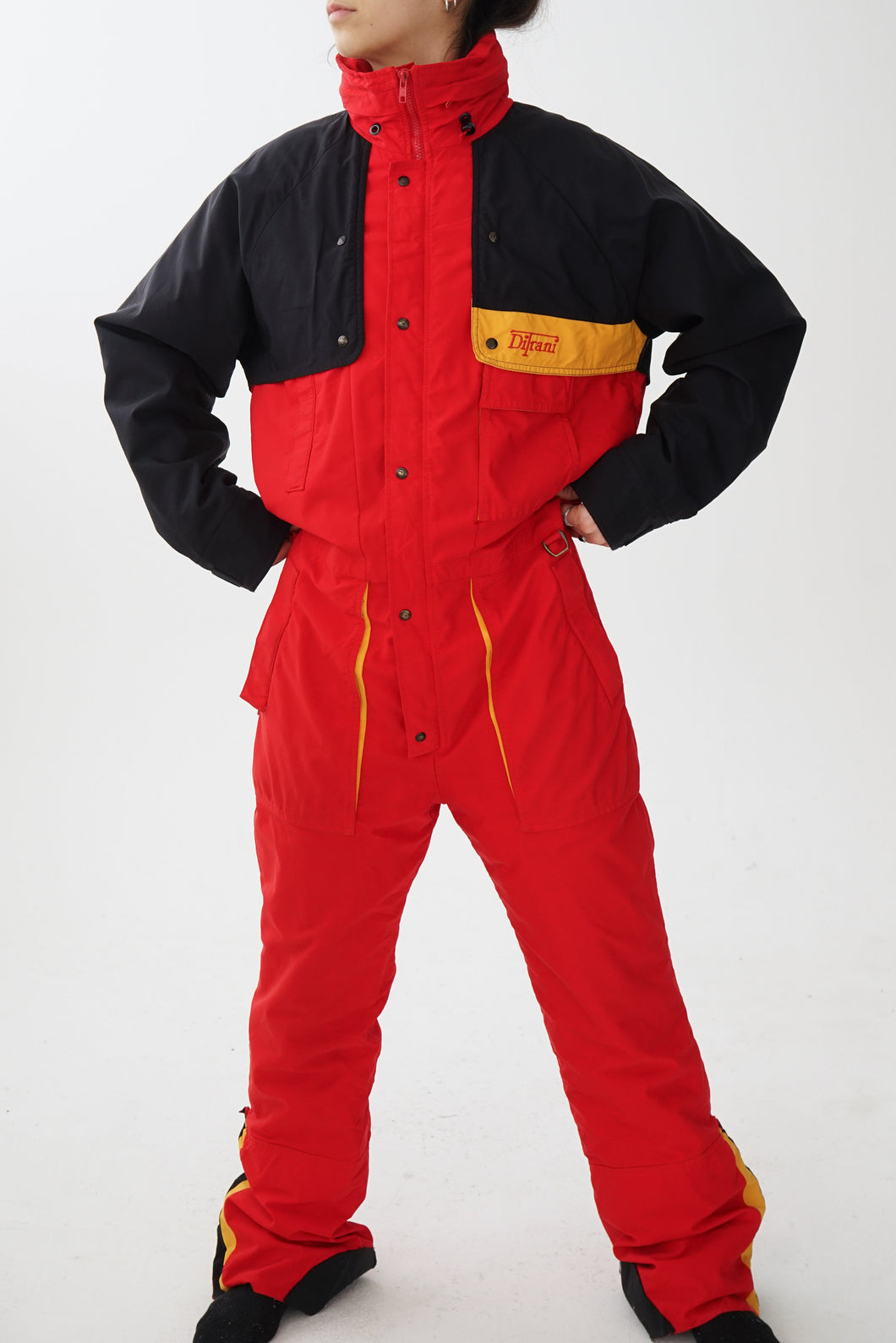 One piece ski suit snow suit Ditrani rouge avec accents jaunes et noirs pour homme taille M-L