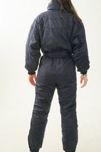 Load image into Gallery viewer, Ski suit 80s Descente en style velour bleu royale pour femme taille 10 (S)
