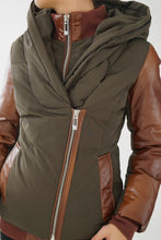Load image into Gallery viewer, Manteau d&#39;hiver de ville puffer en cuir de renard SNÖ pour femme taille S
