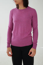 Load image into Gallery viewer, Chandail en laine mérinos mauve/rose doux Gap pour femme taille S
