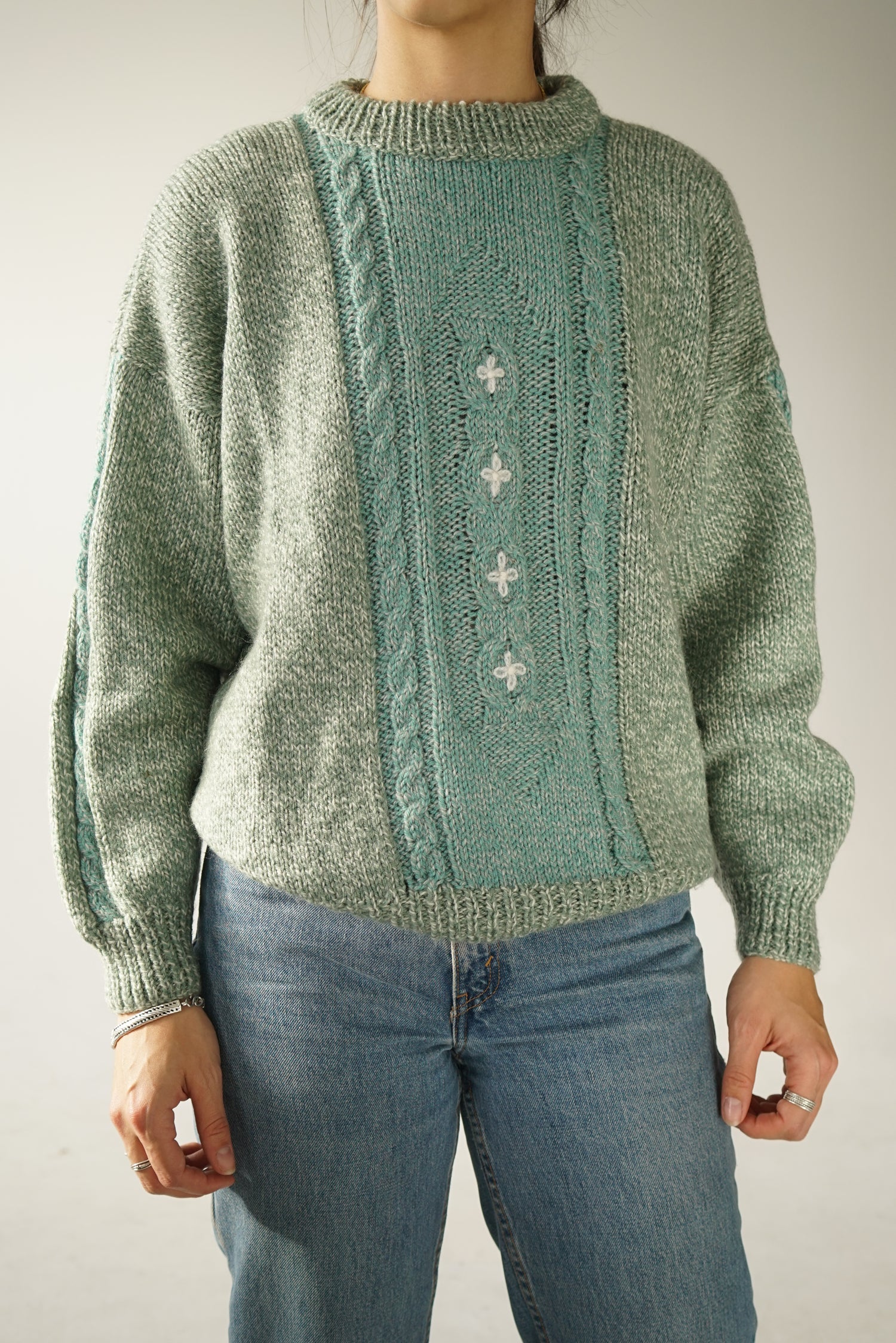 Tricot fait à la main très doux vert pâle