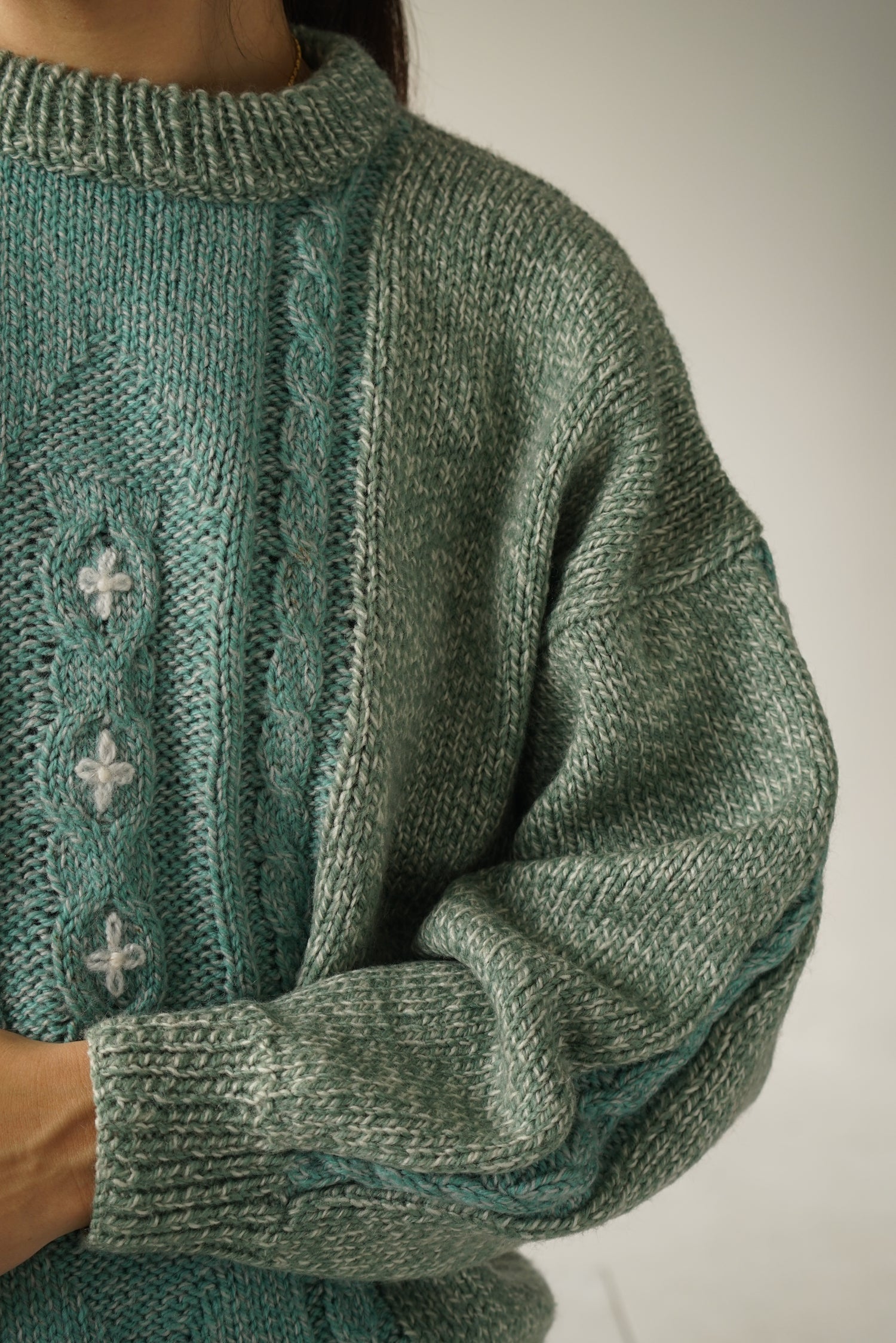 Tricot fait à la main très doux vert pâle