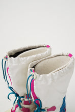 Load image into Gallery viewer, Sorel vintage 80s white, magenta and turquoise winter boots size 7 for men (9 for women)
