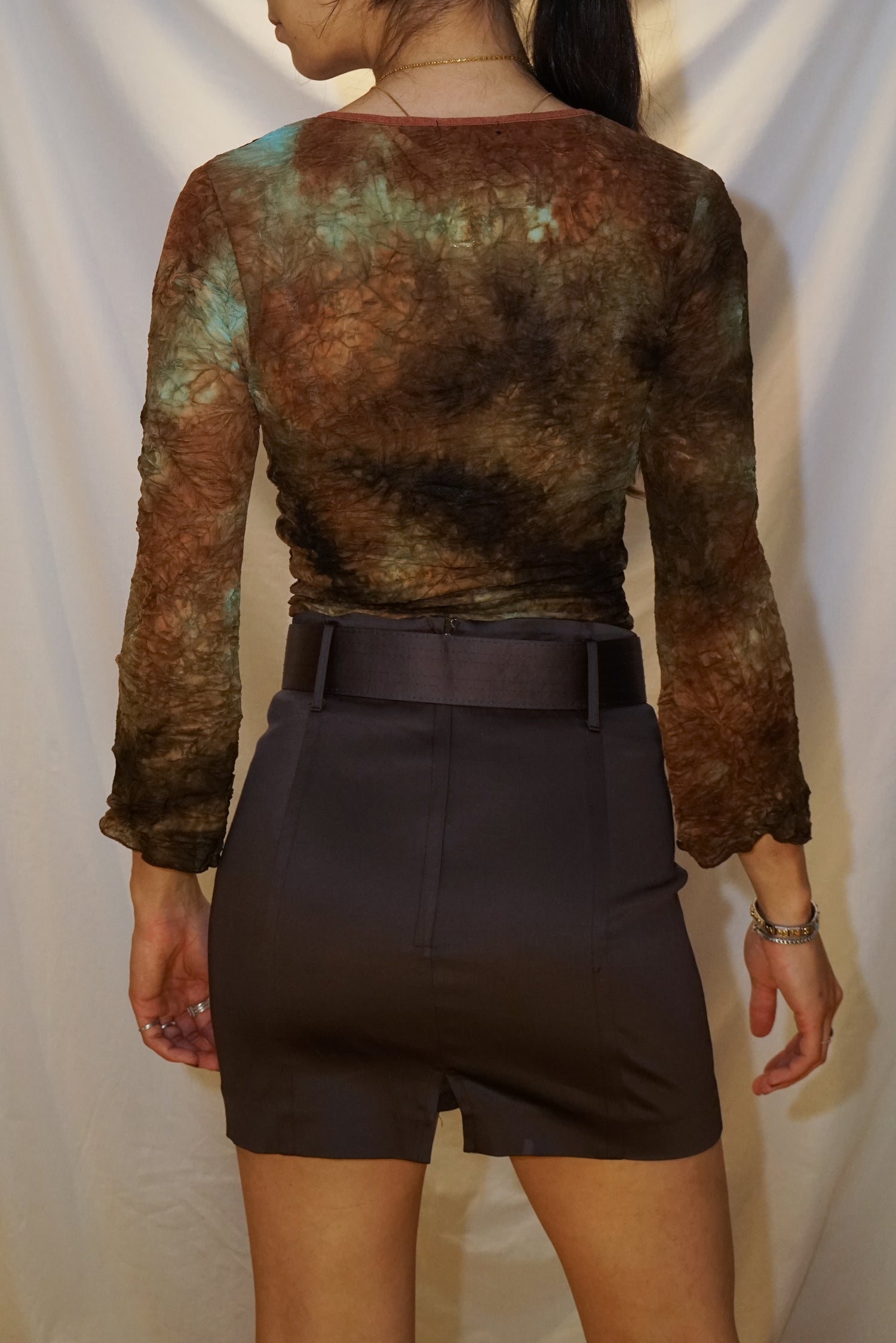 Jupe 00s en satin le Château brune taille 7/8 (S)