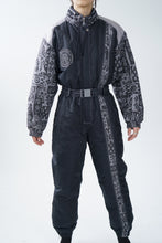 Charger l&#39;image dans la galerie, One piece vintage AD Collection ski suit, snow suit gris et noir unisex taille M
