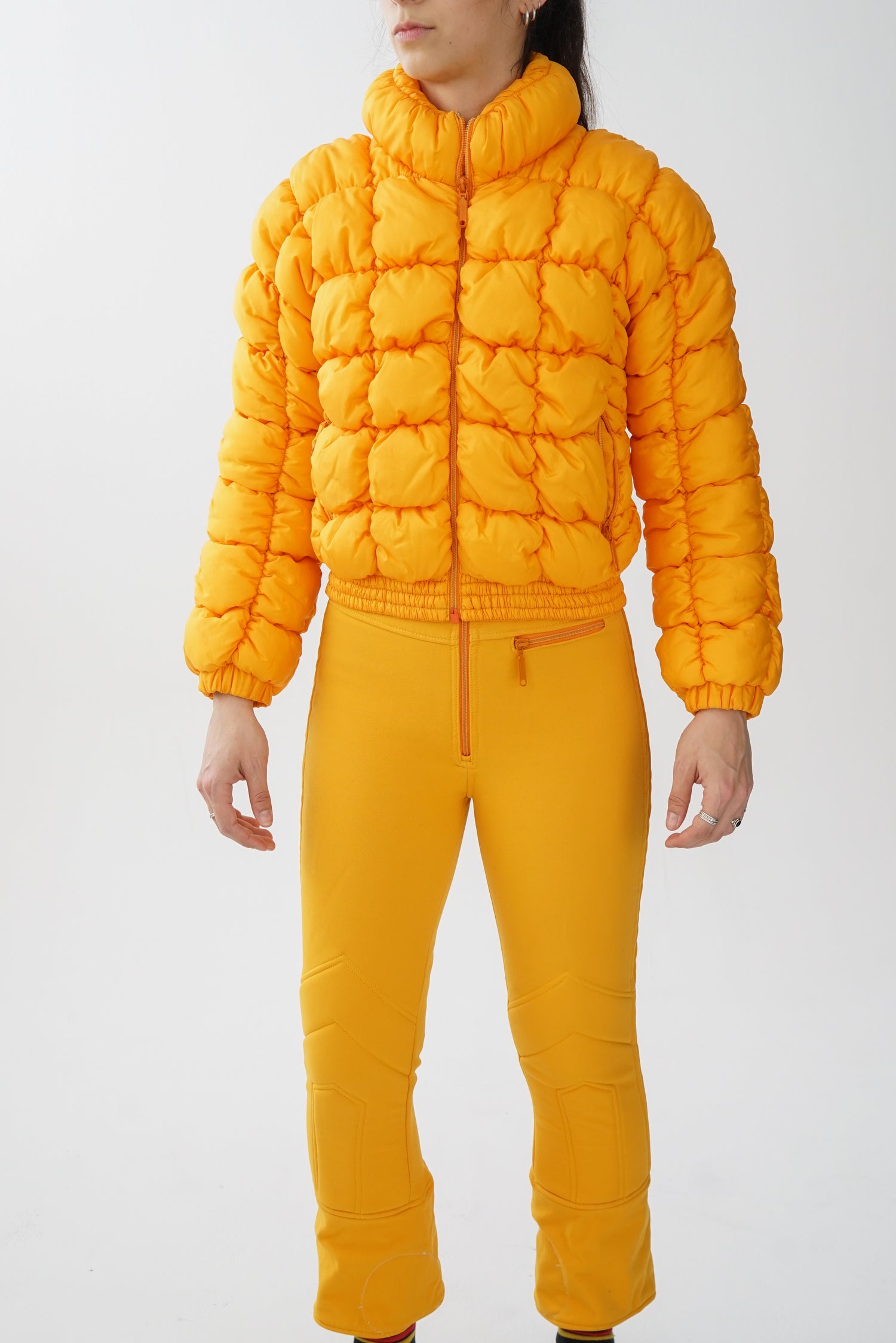 Incroyable ensemble vintage 70s avec accessoires du designer Henri Charles Colsenet jaune pour femme taille 40